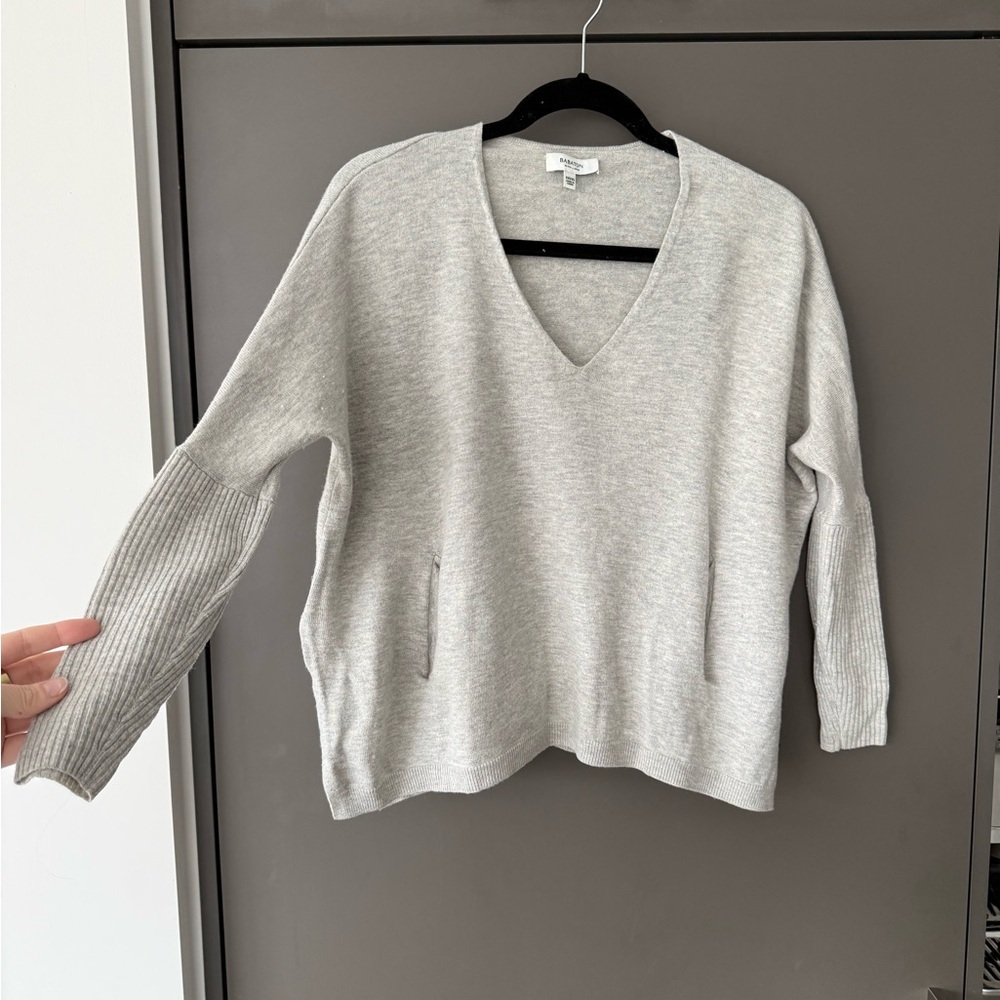 Babaton | Aritzia Grey V-Neck Sweater - Picture 2 of 11